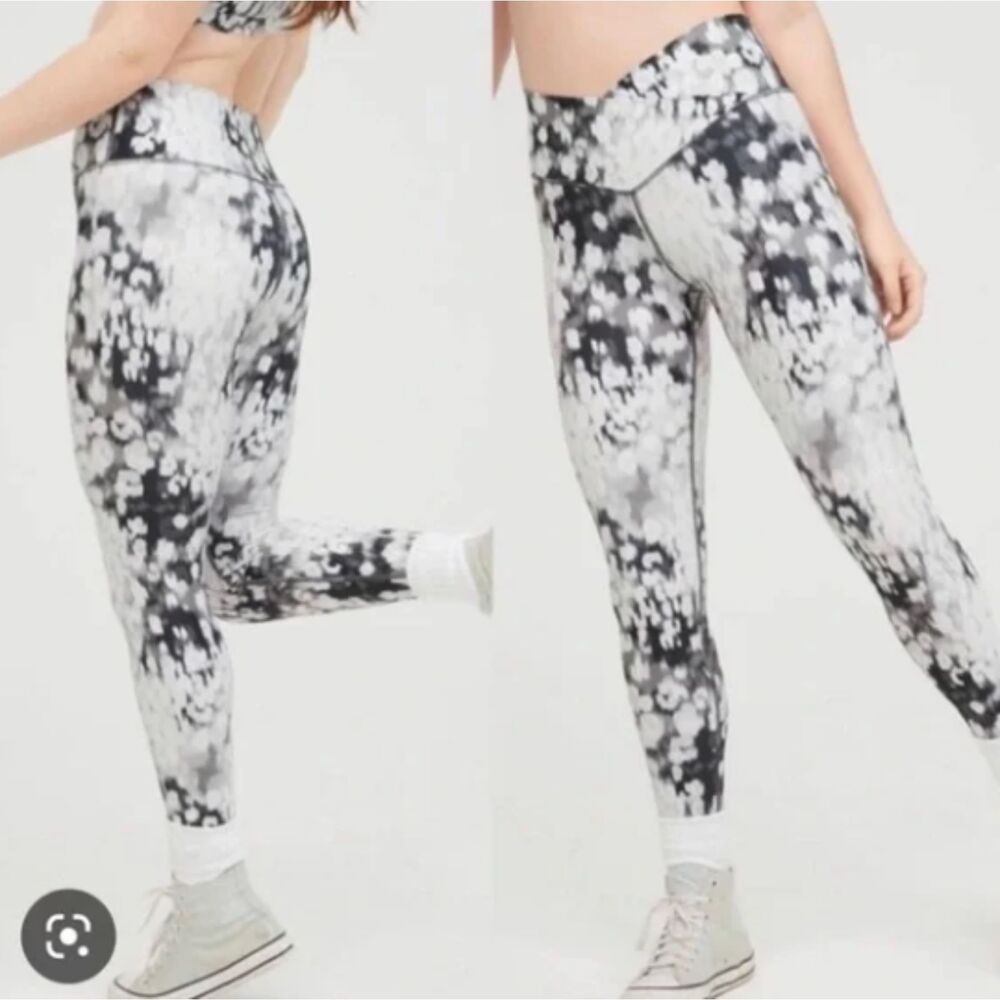 $59 Aerie Shine High Waisted Crossover Legging NULL Silver Shadow